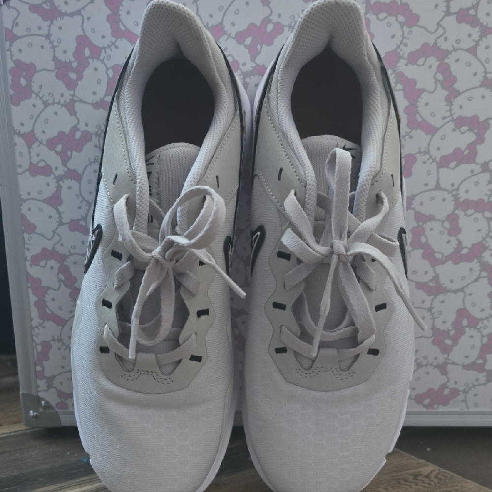 Women's Nike Light Beige/Leopard Sneakers Size 7.5